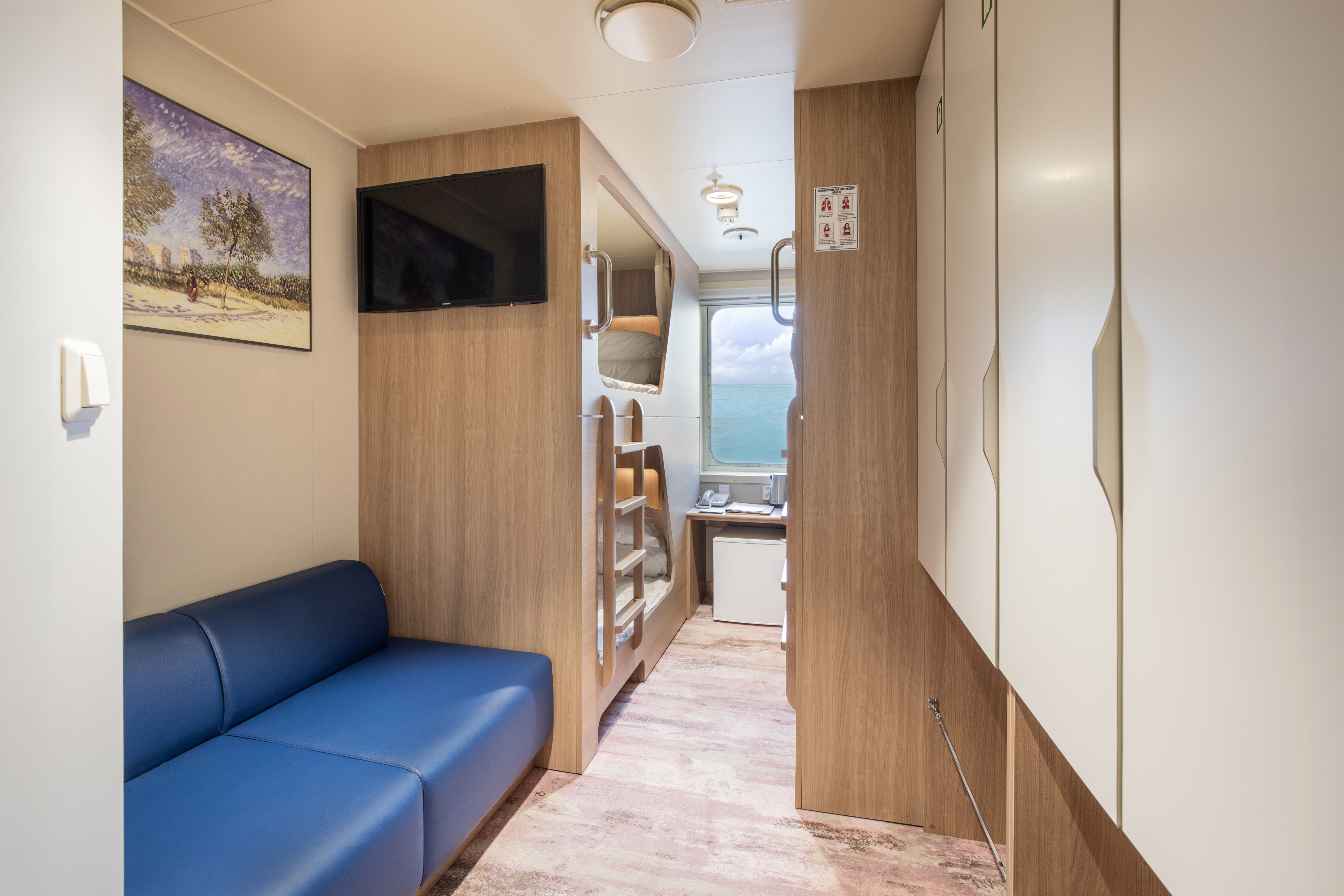 ミラクルクルーズ　船中2泊2